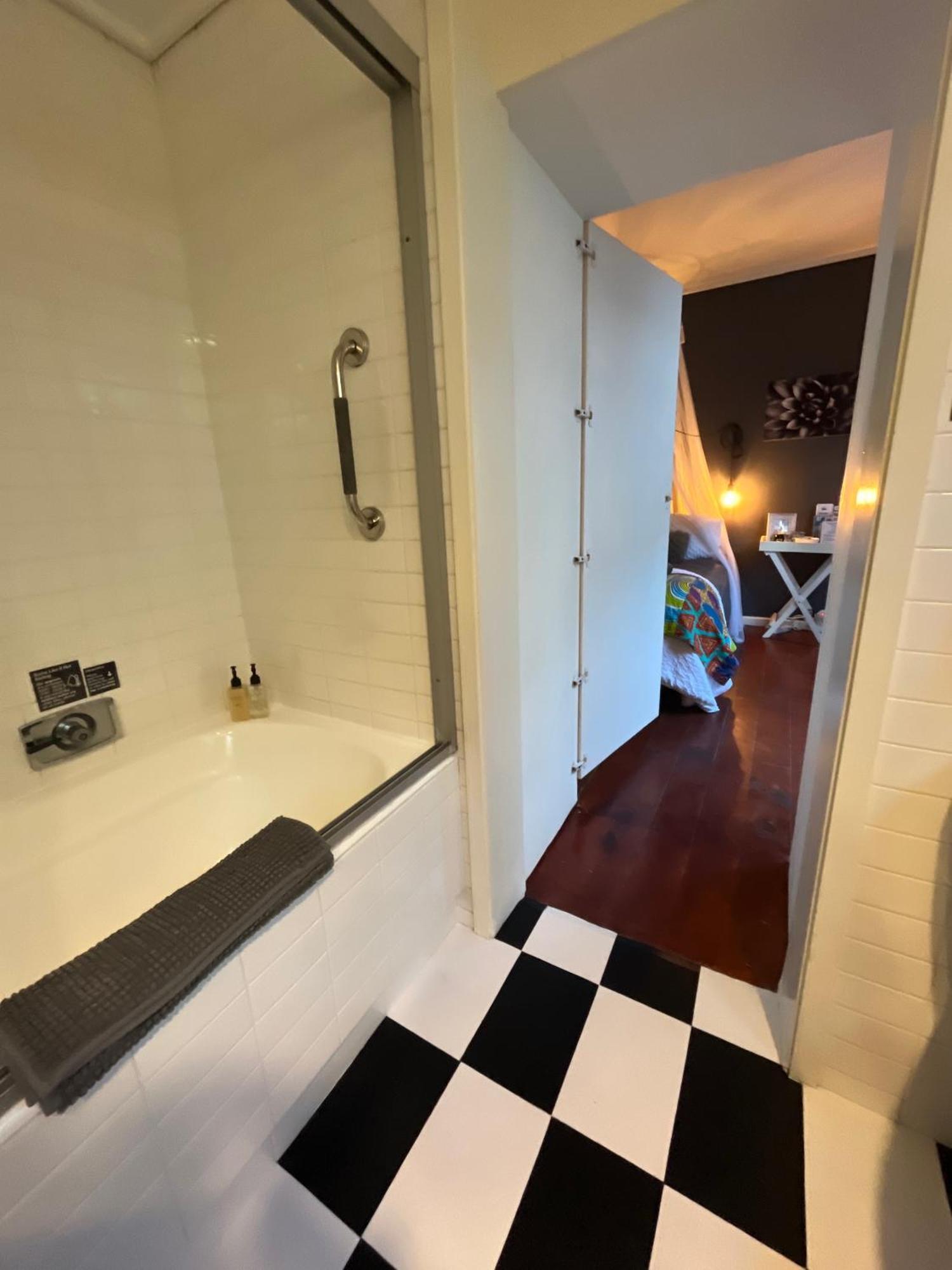 Seaside Getaway @ Swallow House Suite #2 Cape Town Ngoại thất bức ảnh